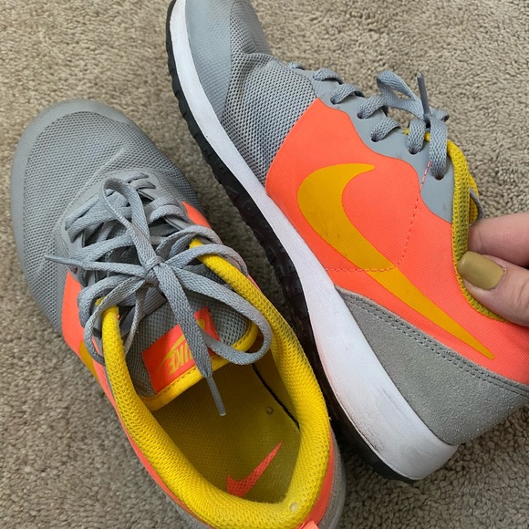 Nike tennis shoes gray orange yellow sneakers - Picture 2 of 5